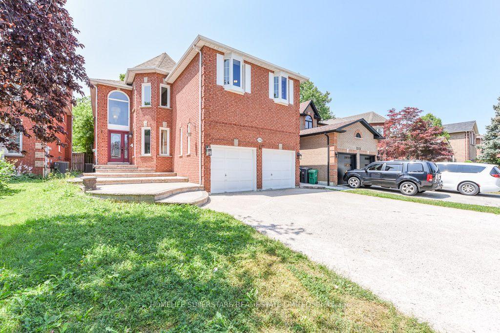 Front of 2508 Paula Court W