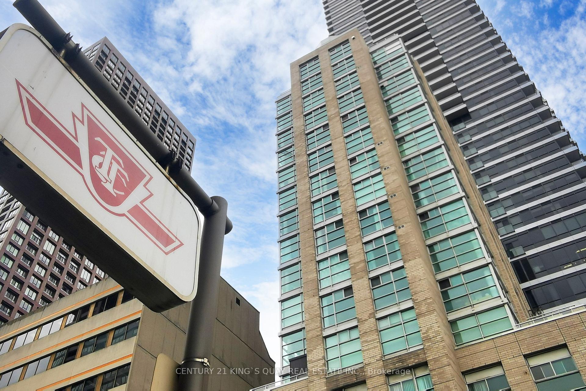 Photo 4 of Unit 4710, 395 Bloor Street E, Toronto, North St. James Town — HOMEH