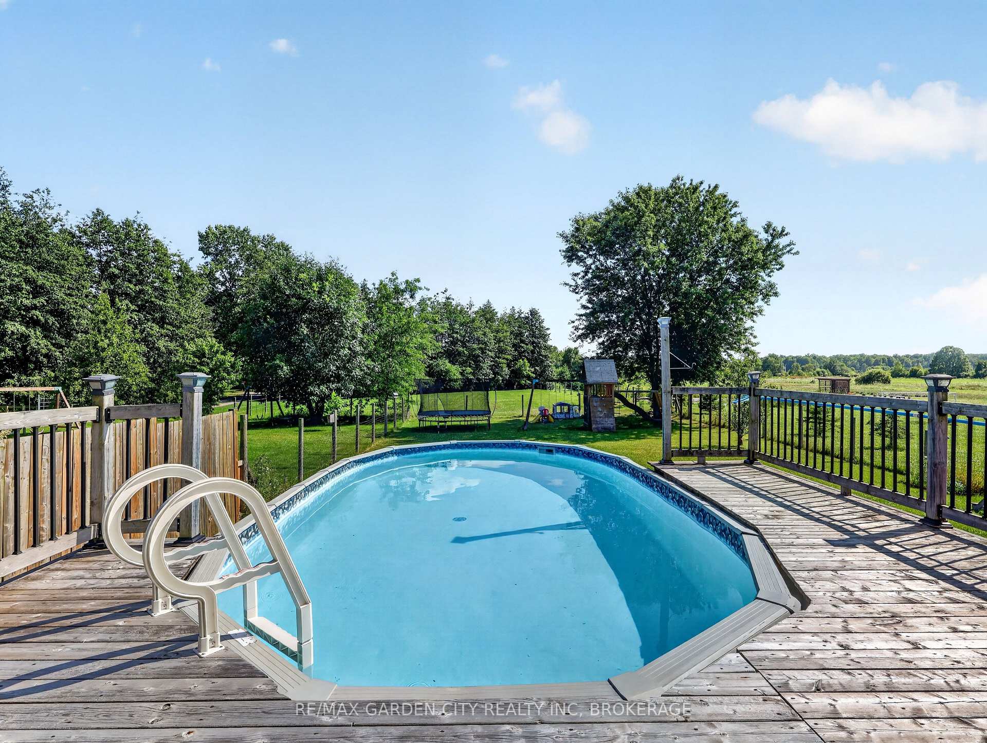 Photo 8 of 828 Foss Road, Pelham, Fenwick — HOMEH