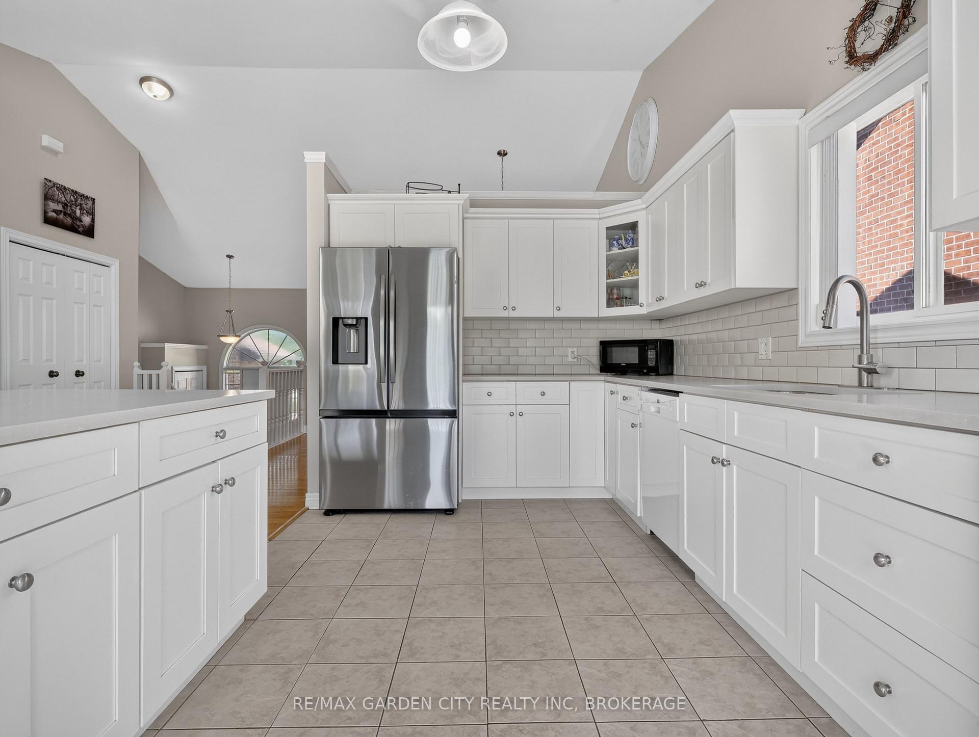 Photo 14 of 828 Foss Road, Pelham, Fenwick — HOMEH