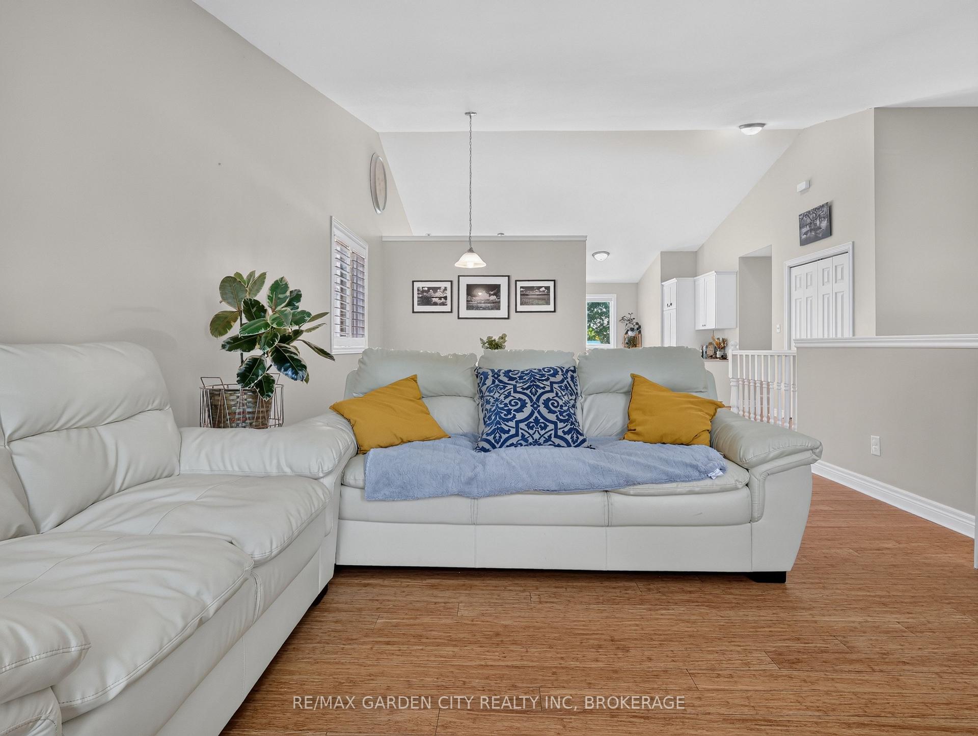 Photo 20 of 828 Foss Road, Pelham, Fenwick — HOMEH