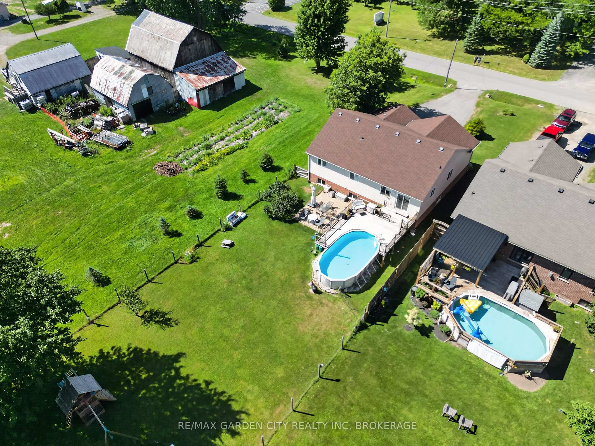 Photo 39 of 828 Foss Road, Pelham, Fenwick — HOMEH