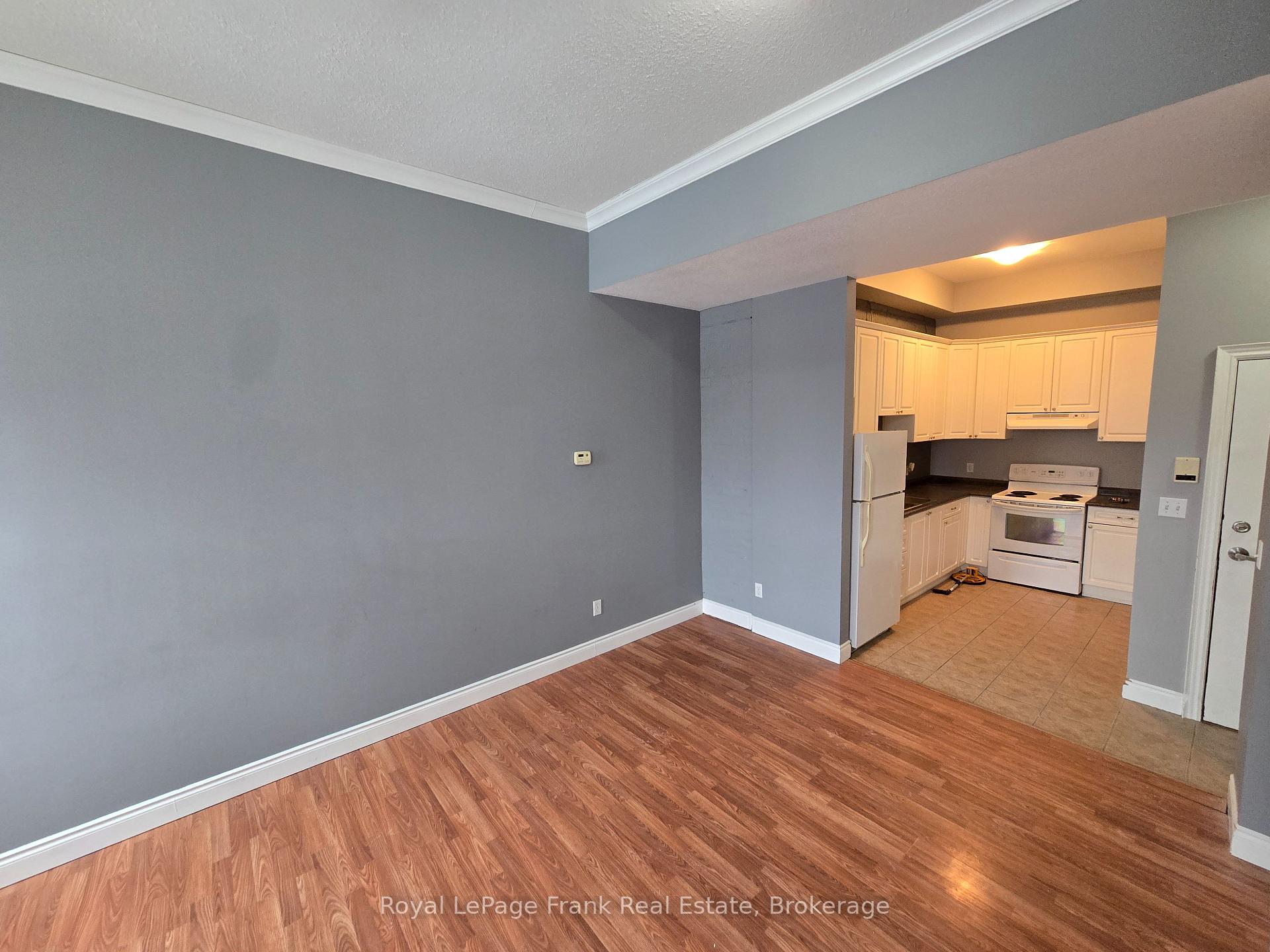 Photo 6 of Unit 208, 54 King Street E, Clarington, Bowmanville — HOMEH