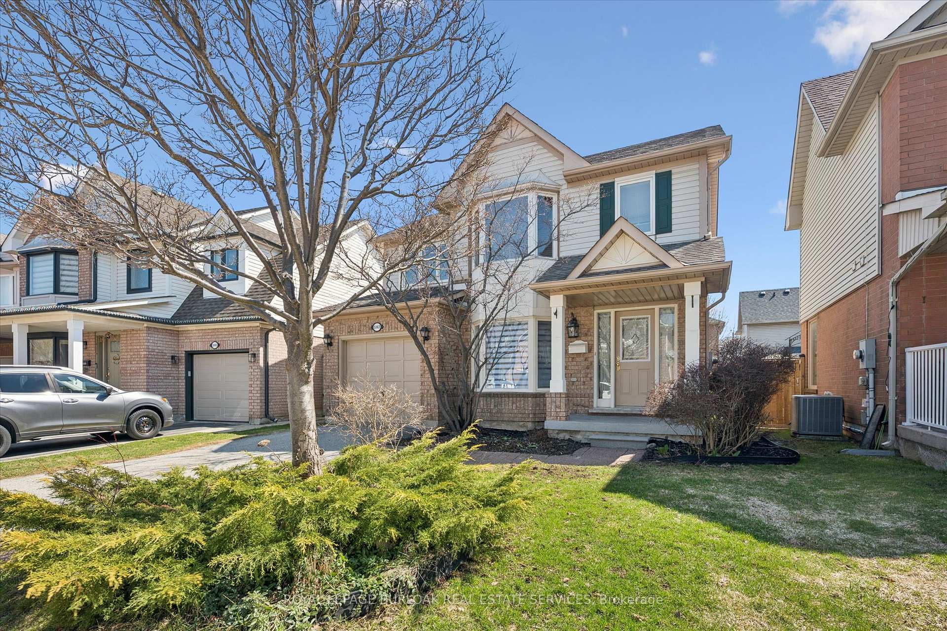Photo 2 of 5147 Ravine Crescent, Burlington, Orchard — HOMEH