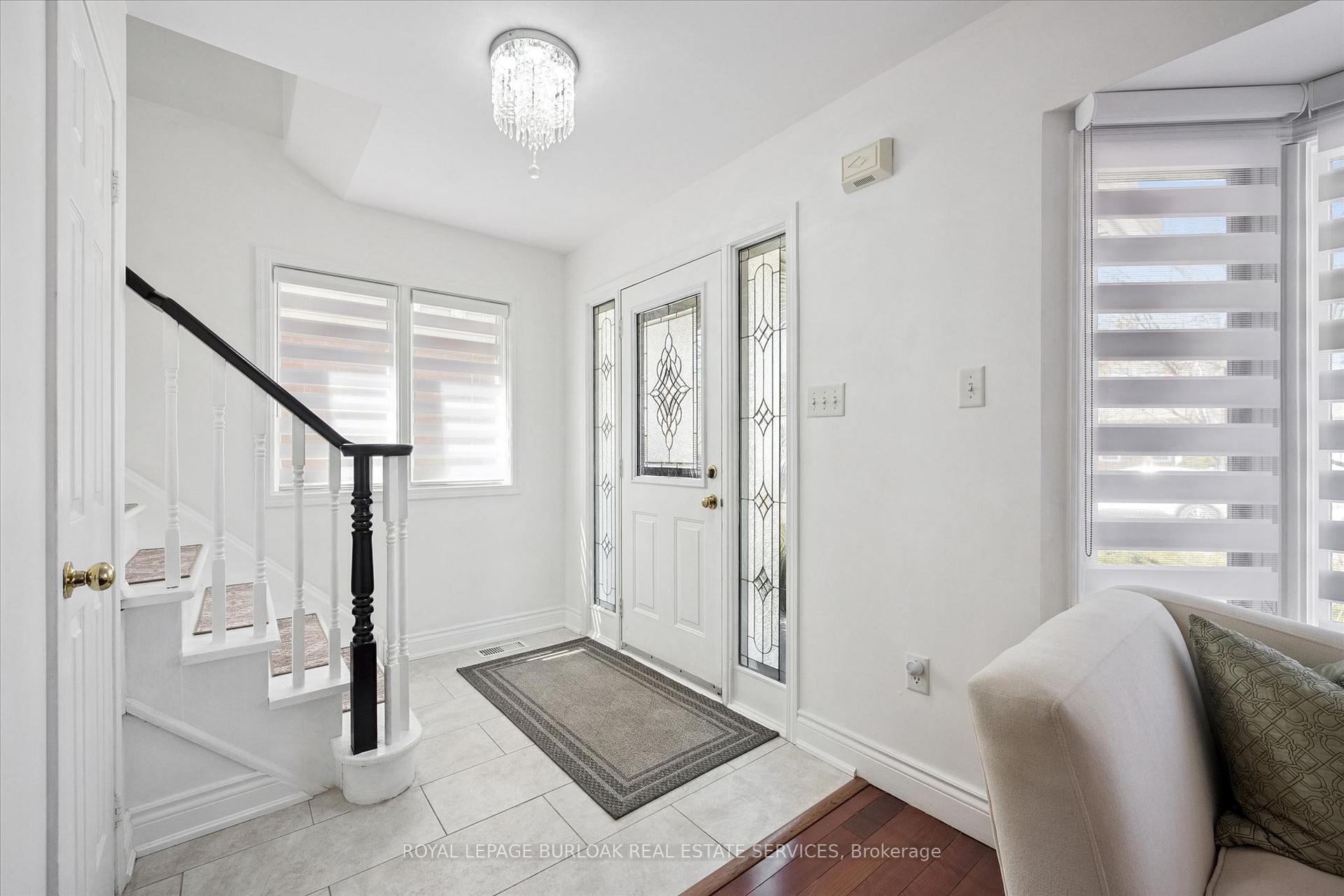 Photo 5 of 5147 Ravine Crescent, Burlington, Orchard — HOMEH