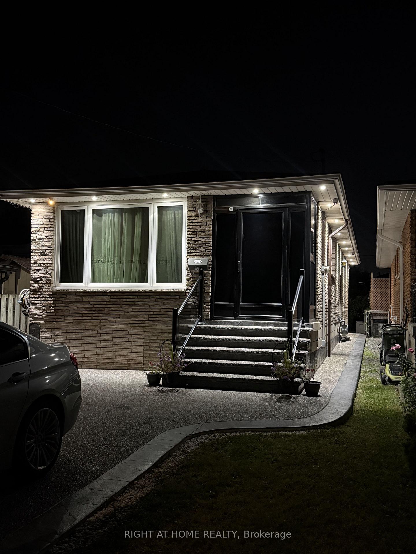 Photo 2 of 640 Tate Avenue, Hamilton, Parkview — HOMEH