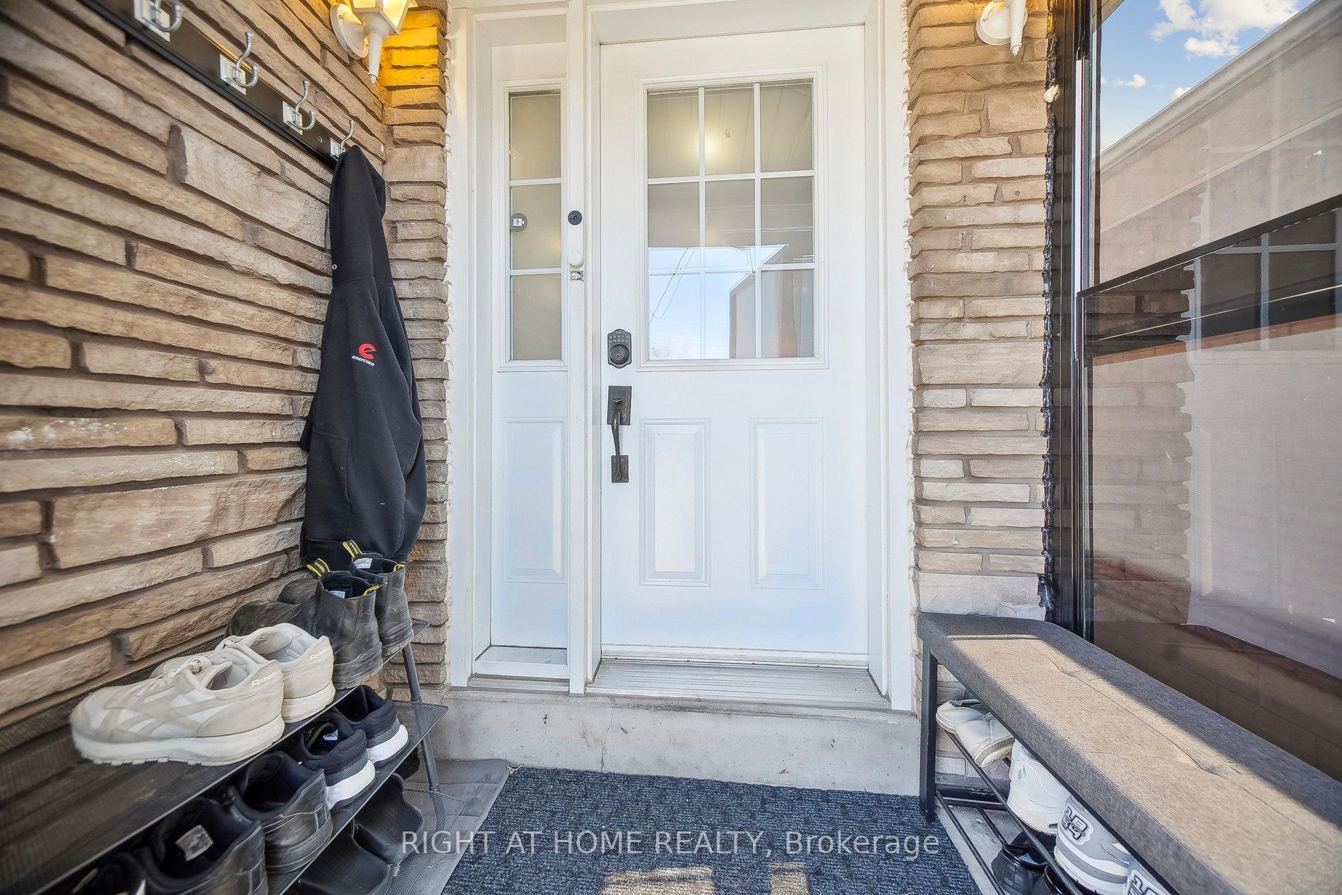 Photo 4 of 640 Tate Avenue, Hamilton, Parkview — HOMEH