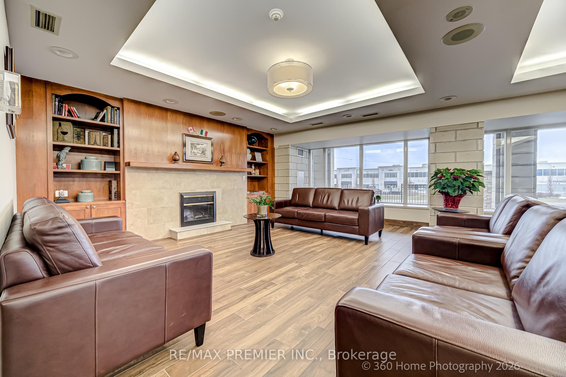 Photo 4 of Unit 311, 2500 Rutherford Road, Vaughan, Maple — HOMEH