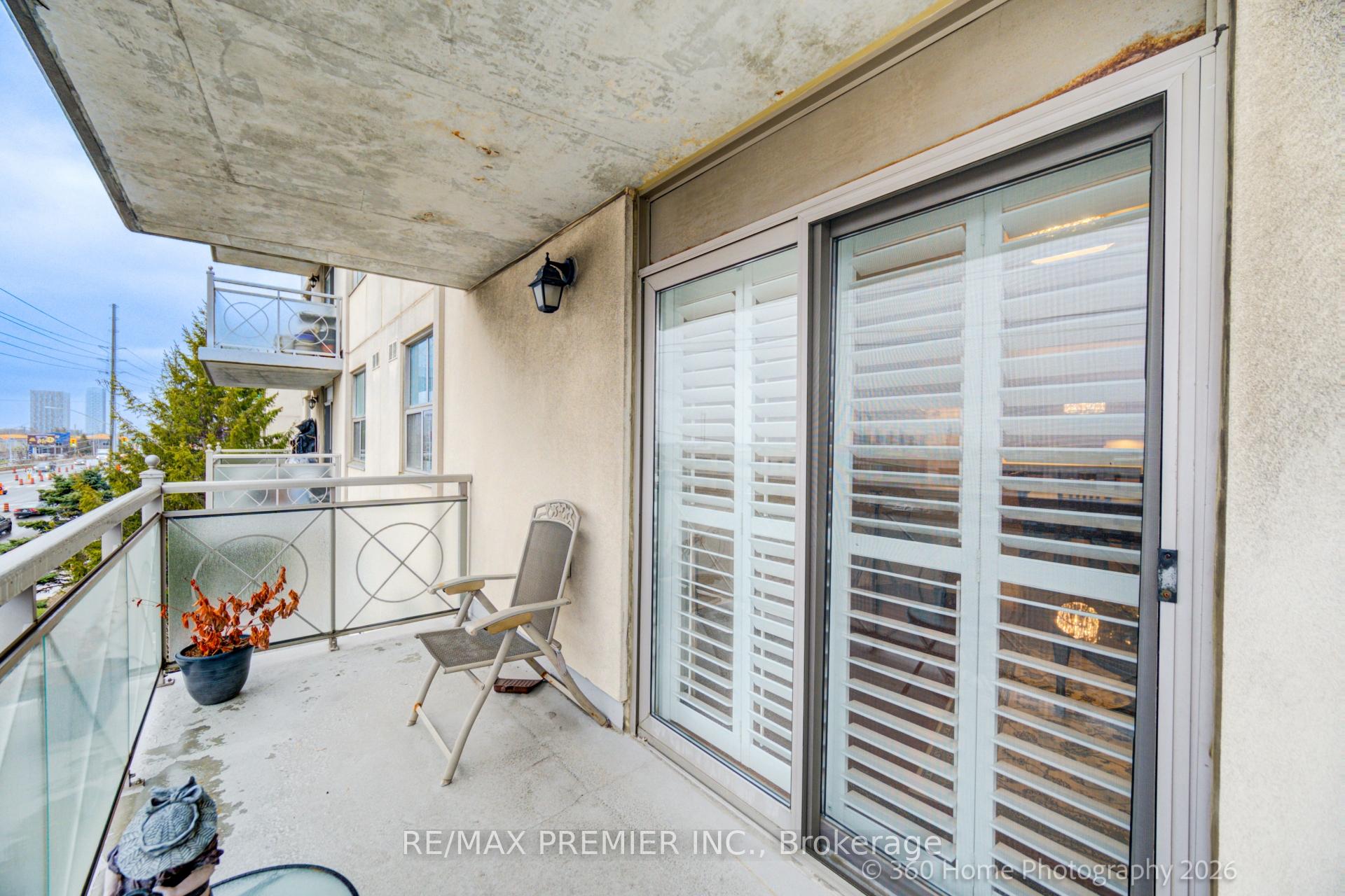 Photo 17 of Unit 311, 2500 Rutherford Road, Vaughan, Maple — HOMEH