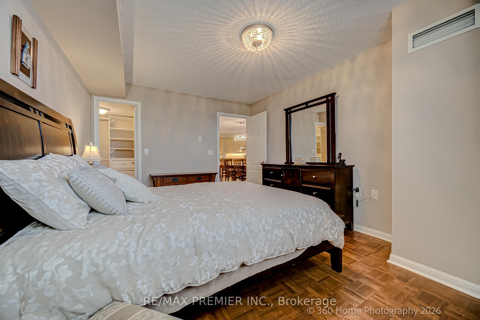 Photo 19 of Unit 311, 2500 Rutherford Road, Vaughan, Maple — HOMEH