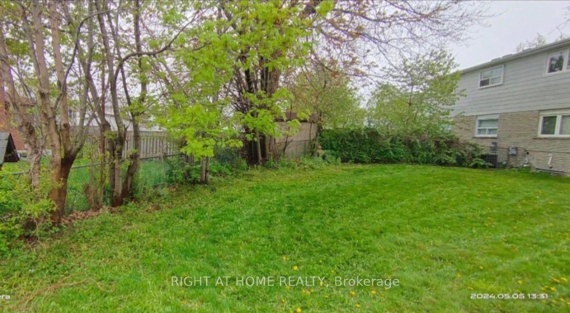 Photo 4 of 783 Consort Crescent, Mississauga, Erindale — HOMEH