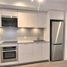 Photo 3 of Unit 705, 8 Cedarland Drive, Markham, Unionville — HOMEH