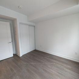 Photo 10 of Unit 705, 8 Cedarland Drive, Markham, Unionville — HOMEH