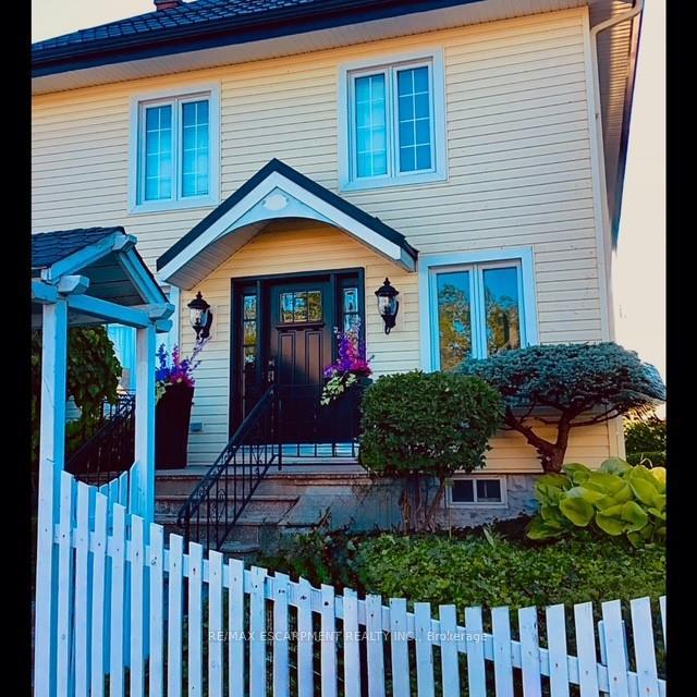 Photo 3 of 99 Argyle Street N, Haldimand — HOMEH