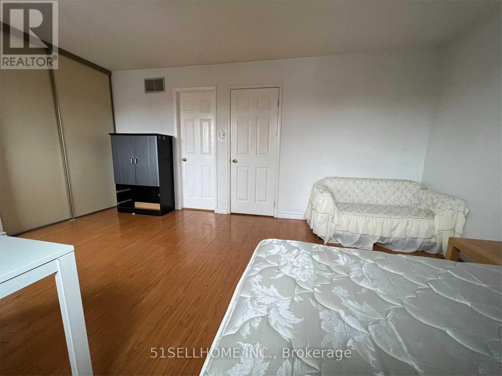 Photo 15 of 31 Thorntree Crescent, Brampton, Fletcher's Creek South — HOMEH