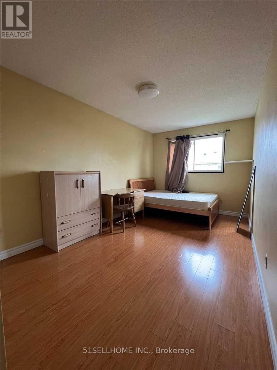 Photo 21 of 31 Thorntree Crescent, Brampton, Fletcher's Creek South — HOMEH