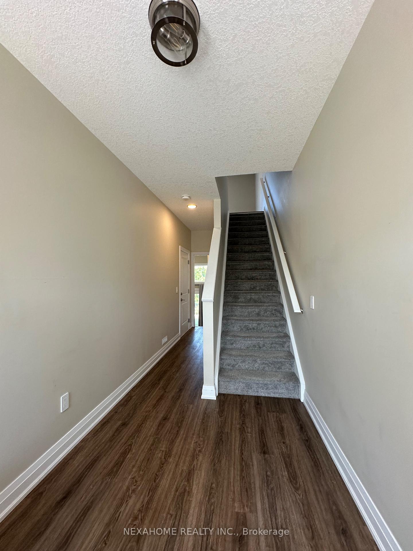 Photo 4 of 2355 Callingham Drive, London, North R — HOMEH