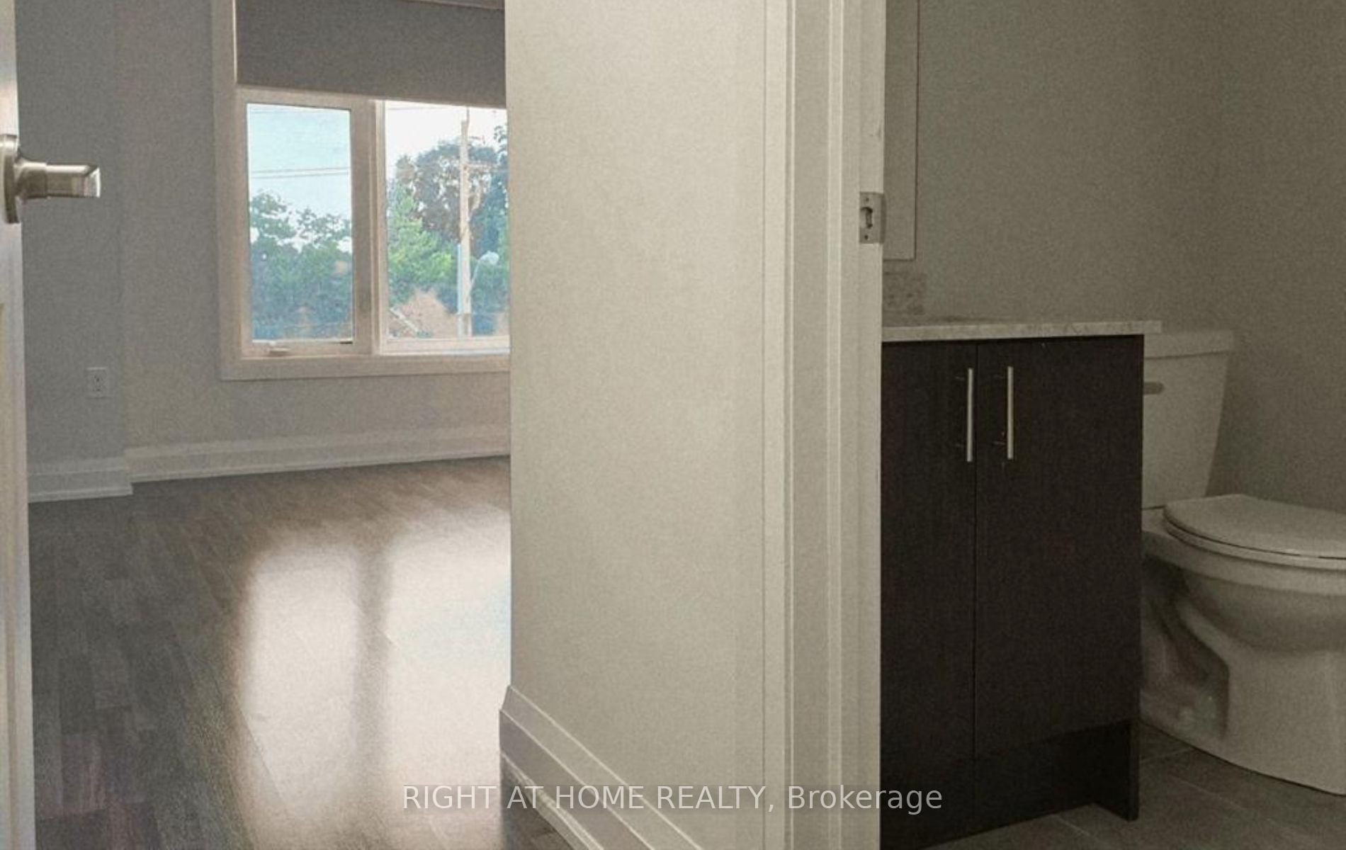 Photo 34 of Unit Unit#1, 1758 Lawrence Avenue, North York, Rustic — HOMEH