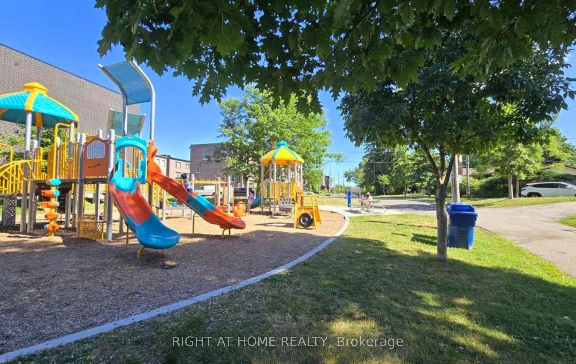 Photo 49 of Unit Unit#1, 1758 Lawrence Avenue, North York, Rustic — HOMEH