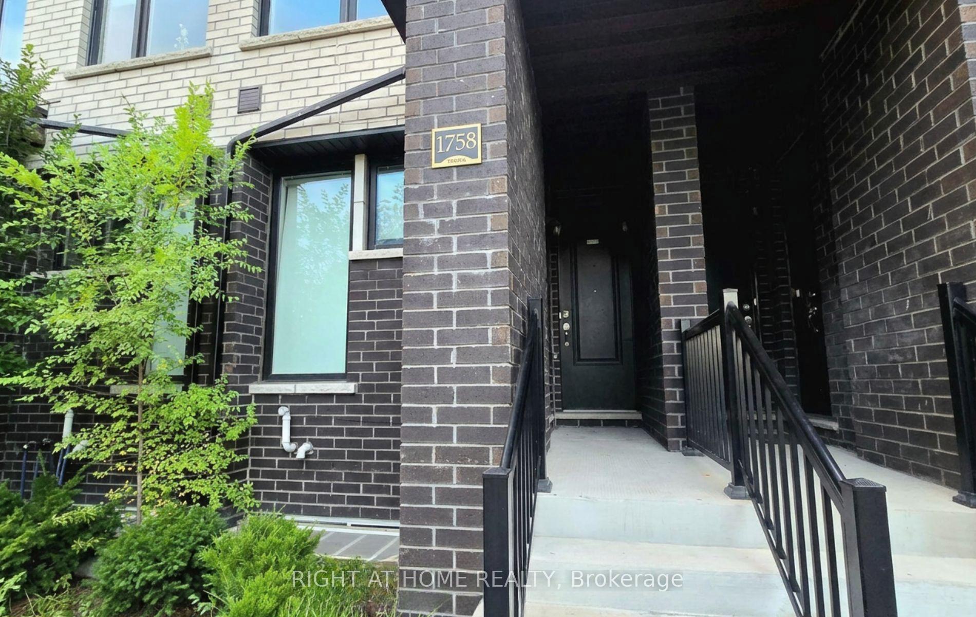 Photo 8 of Unit Unit#1, 1758 Lawrence Avenue, North York, Rustic — HOMEH