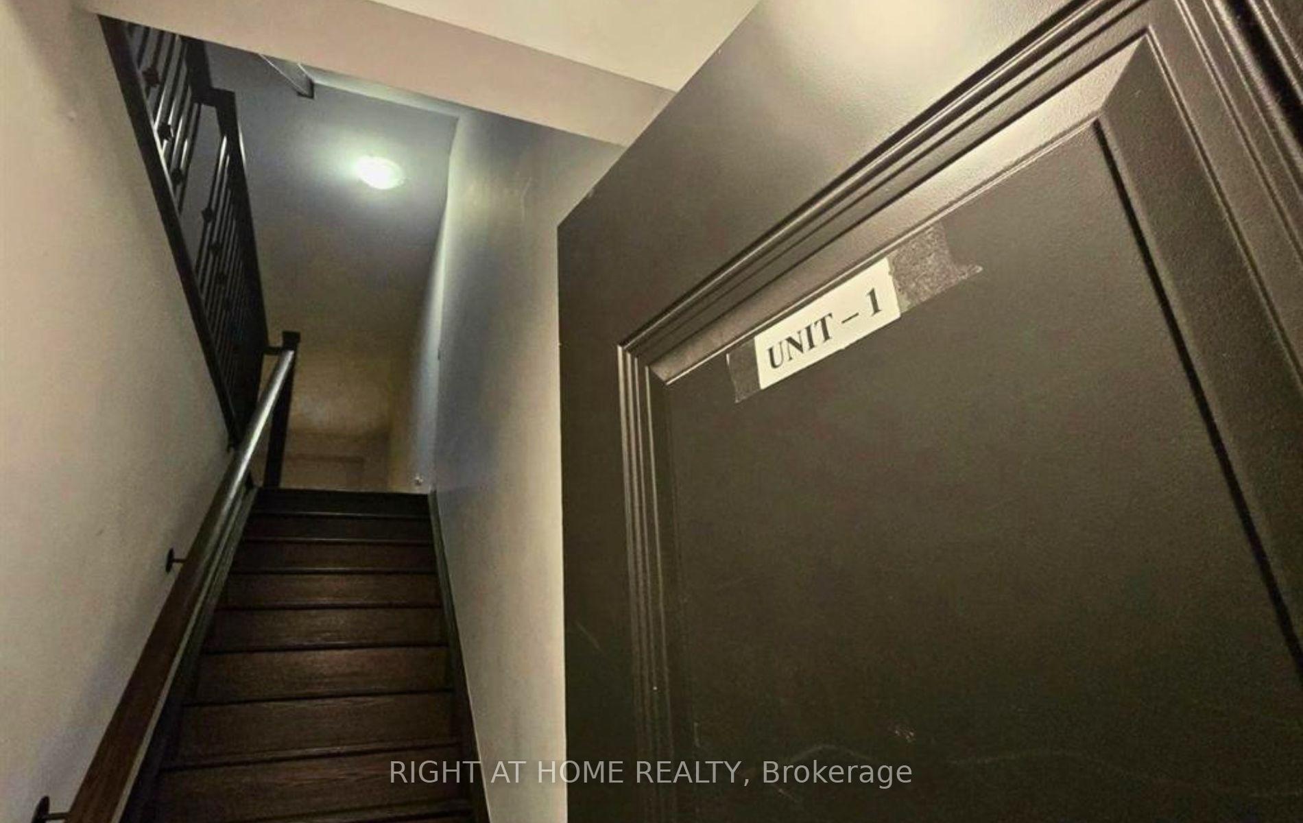 Photo 10 of Unit Unit#1, 1758 Lawrence Avenue, North York, Rustic — HOMEH
