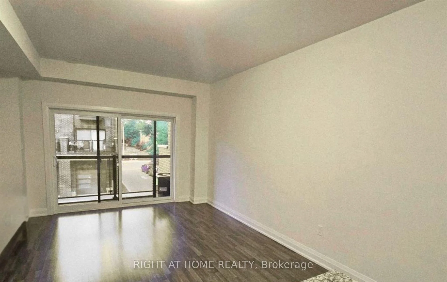 Photo 5 of Unit Unit#1, 1758 Lawrence Avenue, North York, Rustic — HOMEH