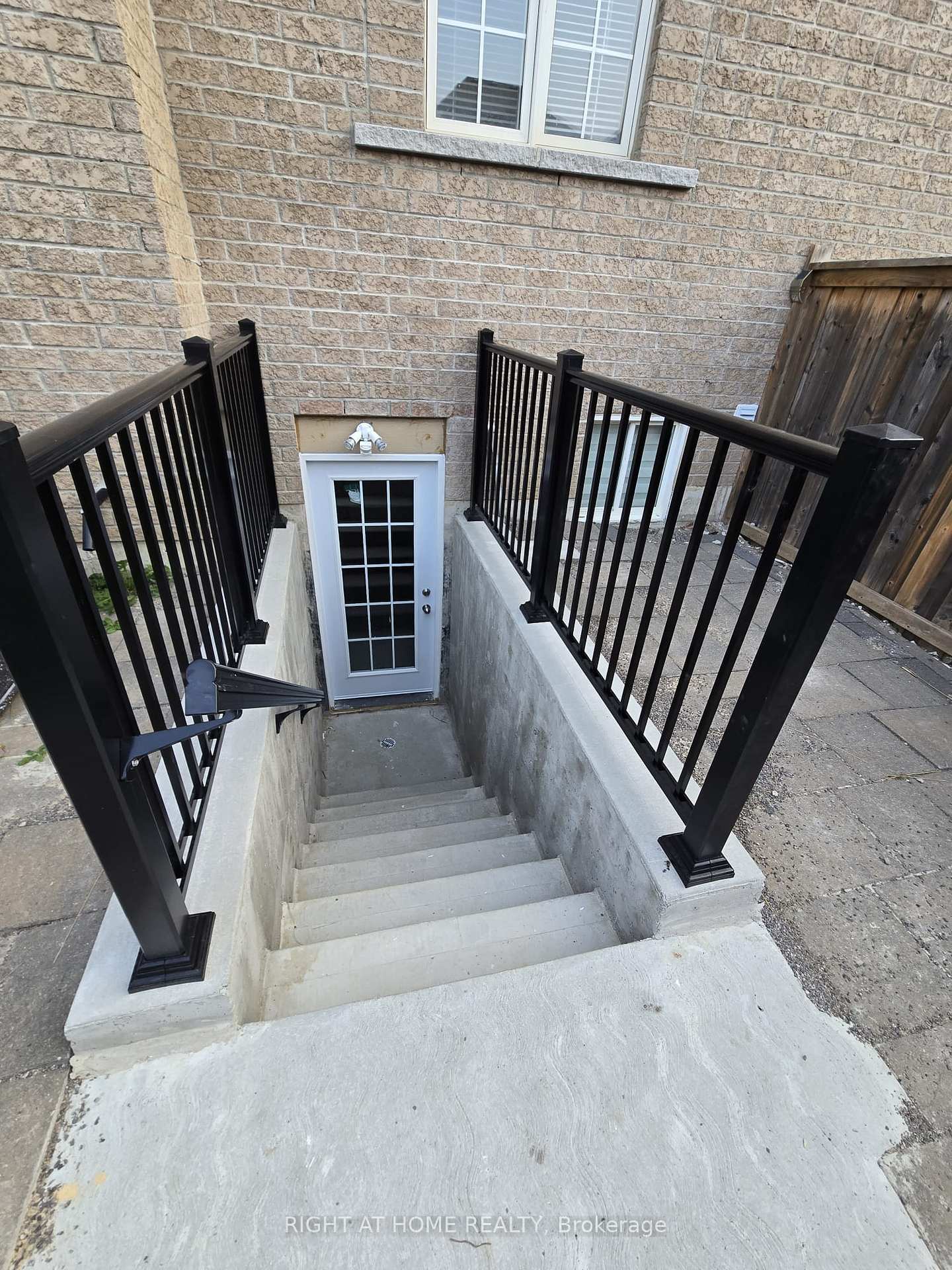 Front of Unit LOWER, 5323 Tenth Line W