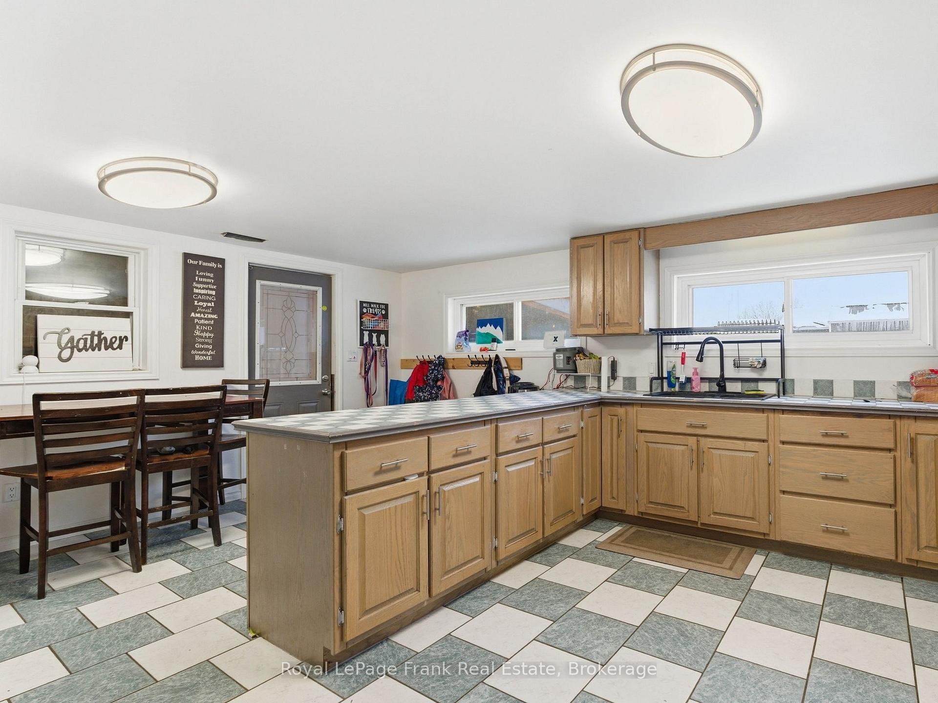 Photo 7 of 241 Bellevue Drive, Quinte West, Sidney Ward — HOMEH