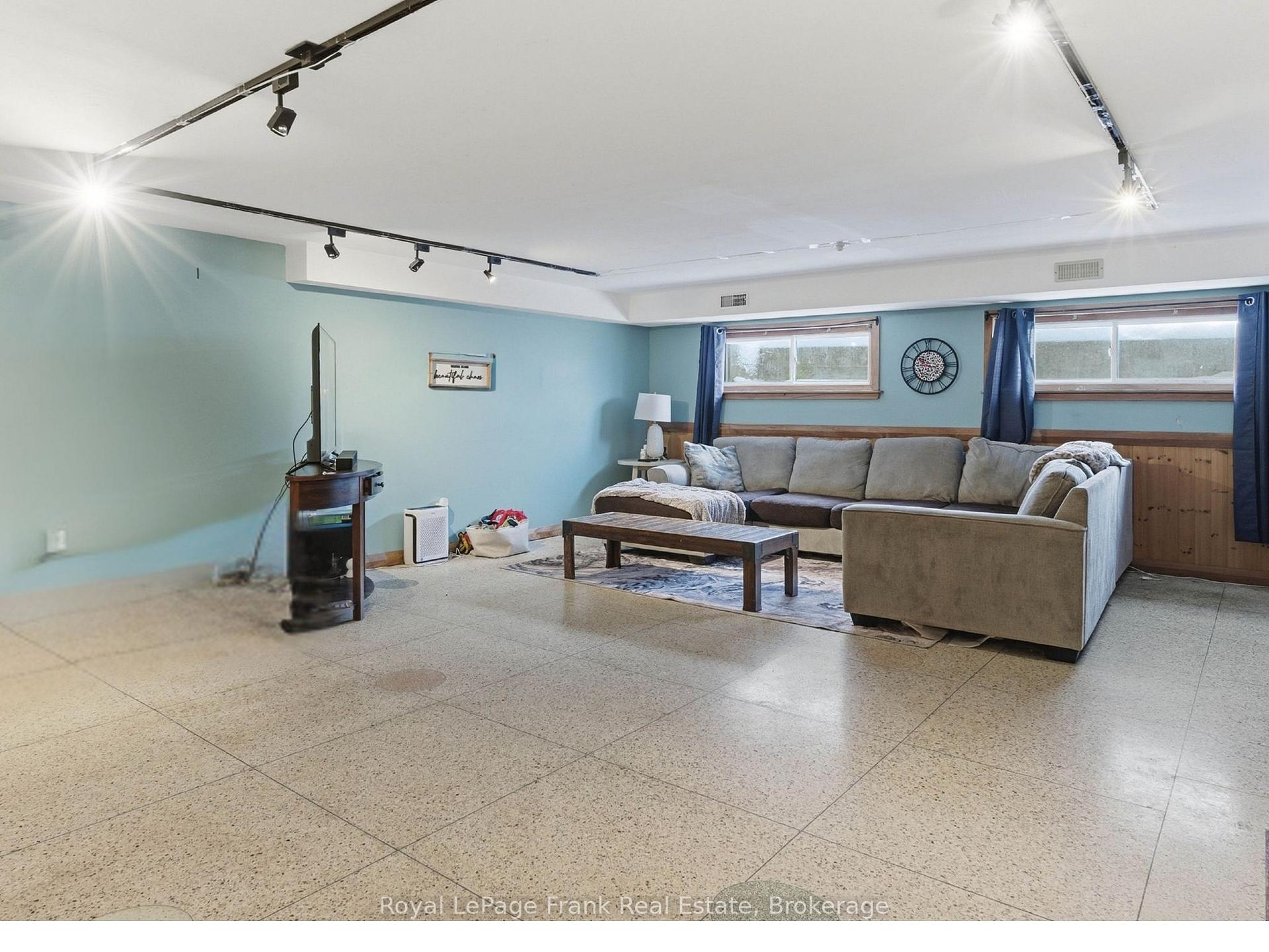 Photo 19 of 241 Bellevue Drive, Quinte West, Sidney Ward — HOMEH