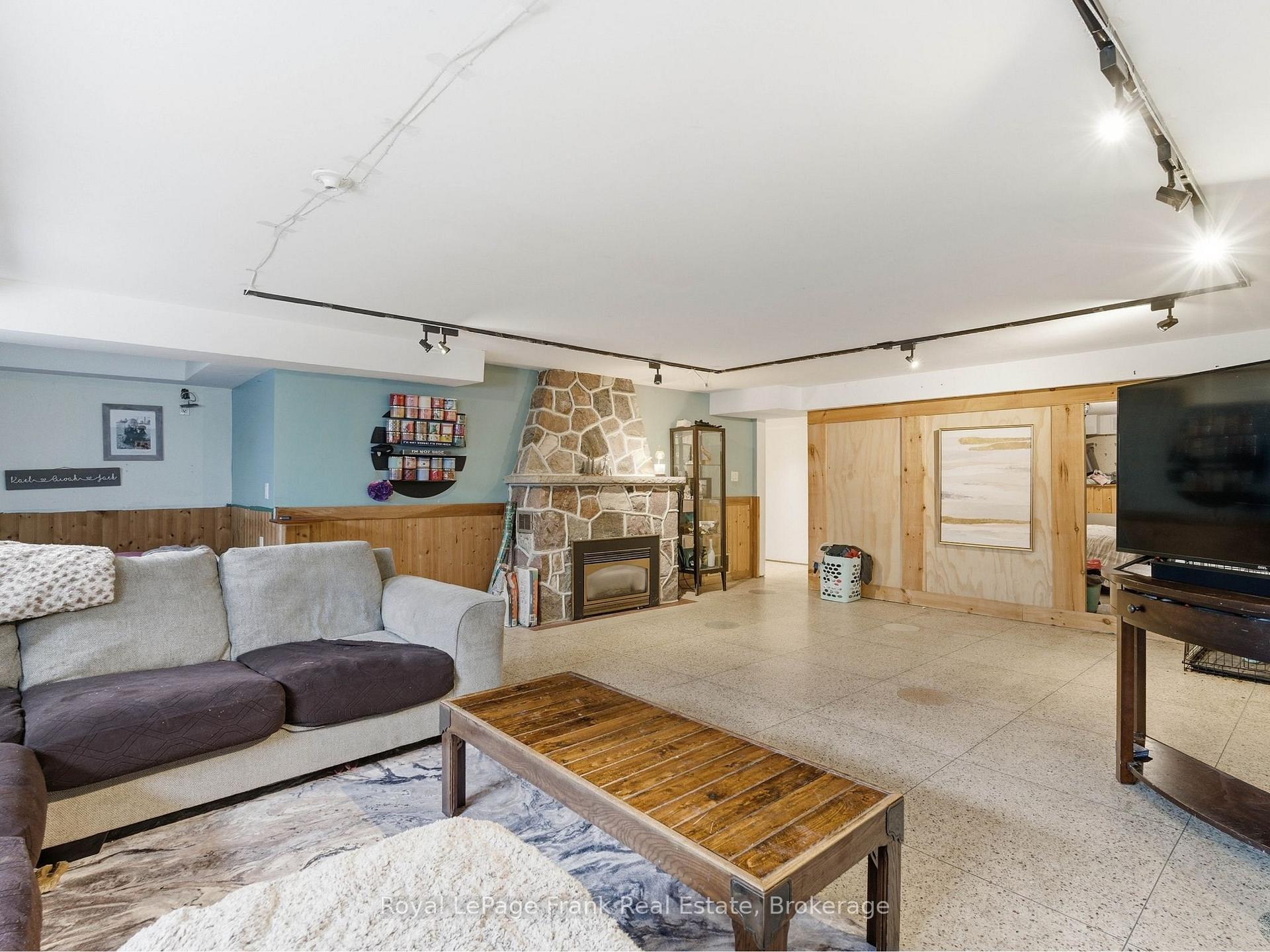 Photo 21 of 241 Bellevue Drive, Quinte West, Sidney Ward — HOMEH
