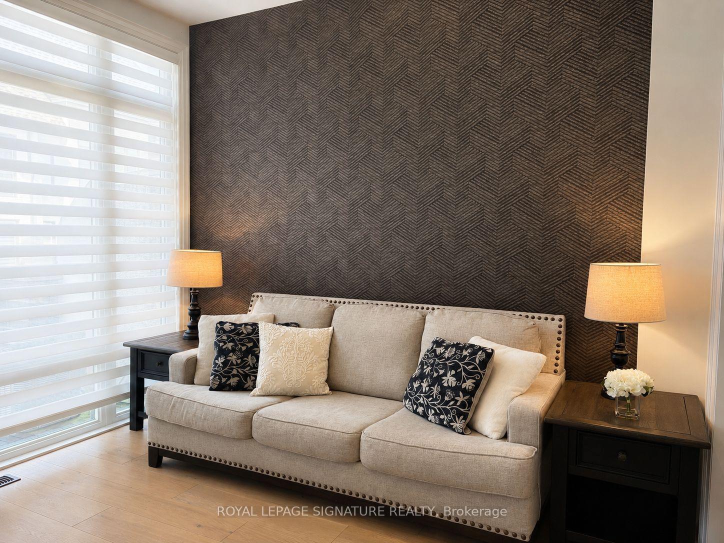 Photo 11 of 308 KIng Road, Richmond Hill, Oak Ridges — HOMEH