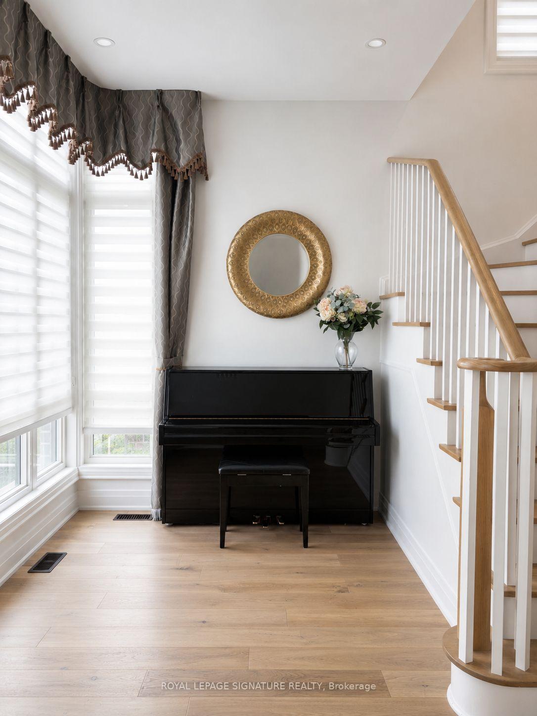 Photo 21 of 308 KIng Road, Richmond Hill, Oak Ridges — HOMEH