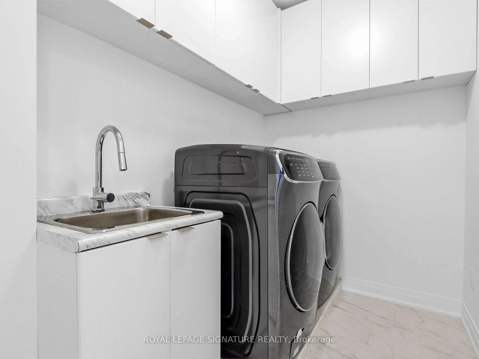 Photo 52 of 308 KIng Road, Richmond Hill, Oak Ridges — HOMEH