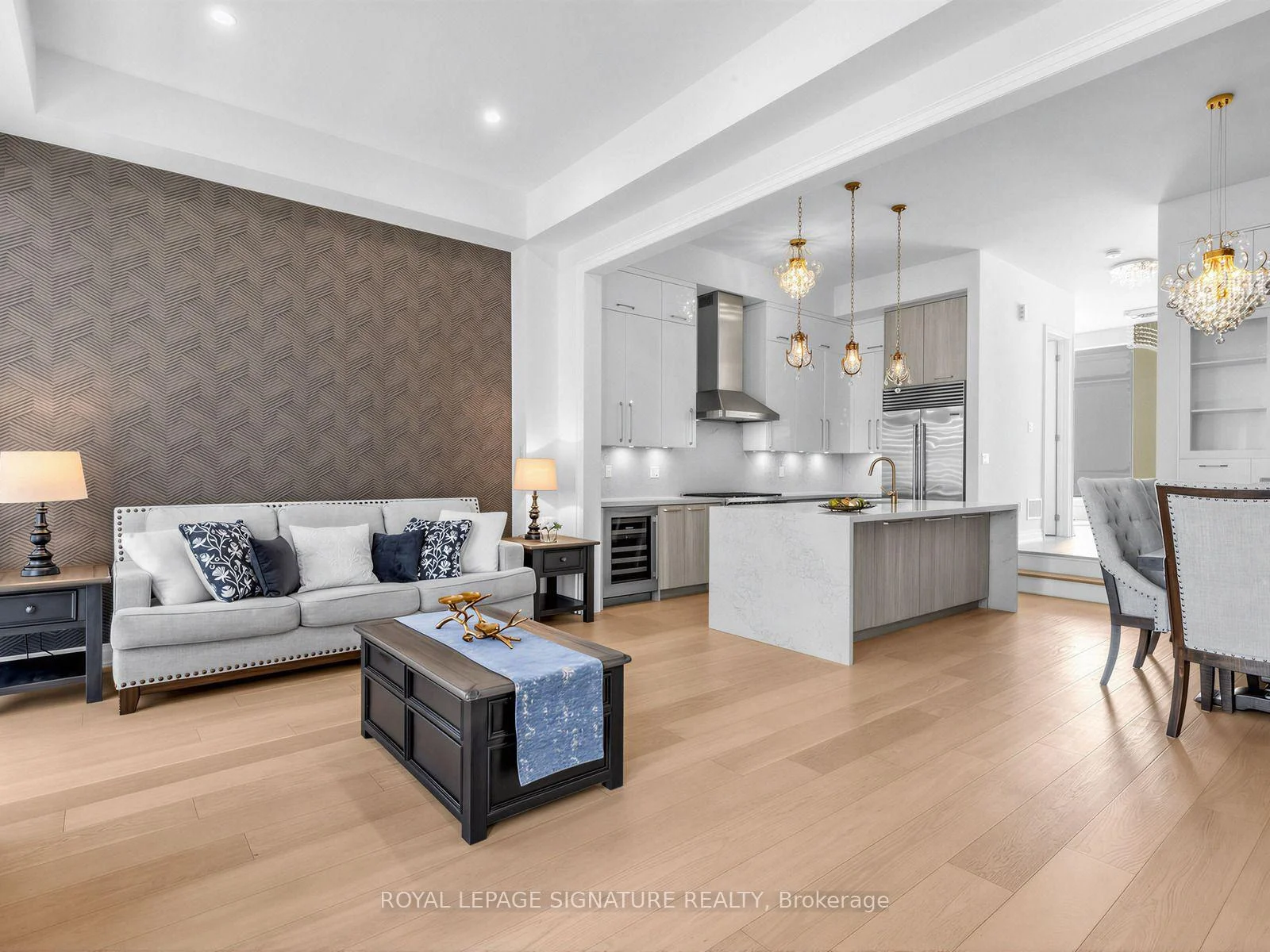 Photo 16 of 308 KIng Road, Richmond Hill, Oak Ridges — HOMEH