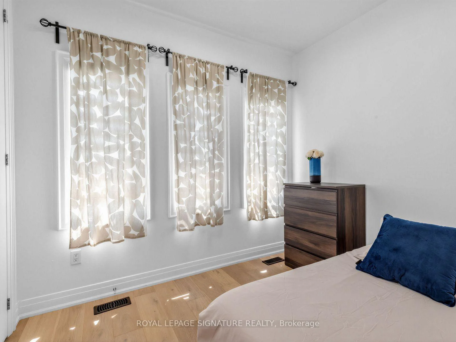 Photo 43 of 308 KIng Road, Richmond Hill, Oak Ridges — HOMEH