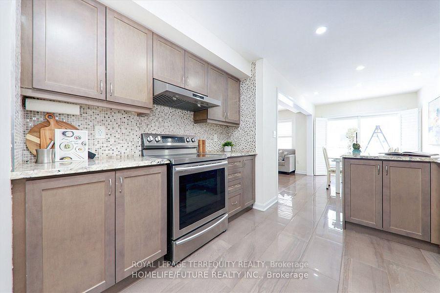 Photo 29 of 2412 Fall Harvest Crescent, Pickering, Rural Pickering — HOMEH