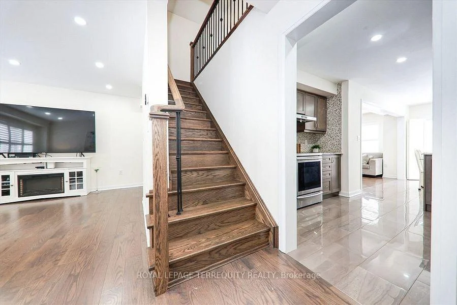 Photo 28 of 2412 Fall Harvest Crescent, Pickering, Rural Pickering — HOMEH