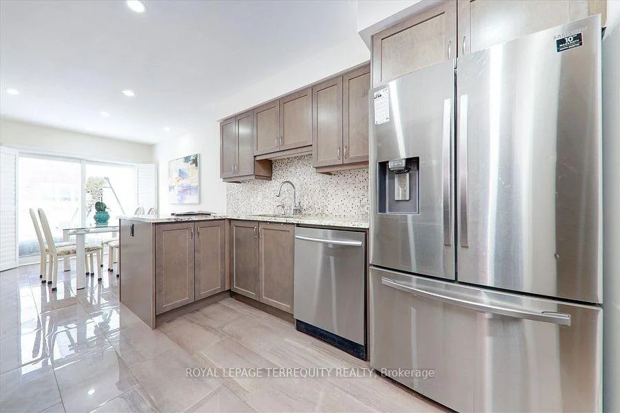 Photo 34 of 2412 Fall Harvest Crescent, Pickering, Rural Pickering — HOMEH