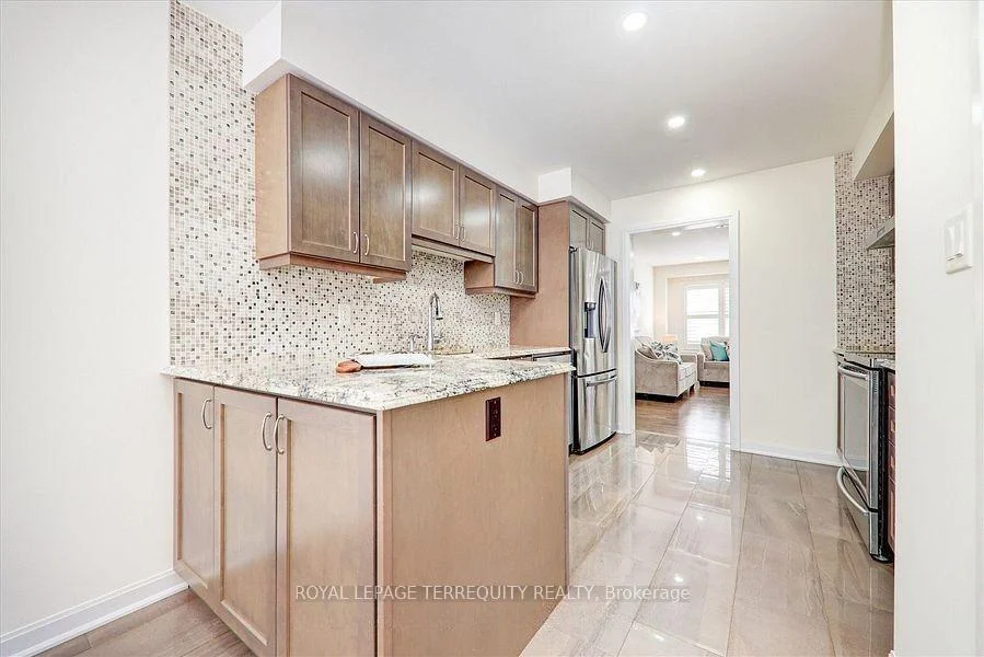 Photo 38 of 2412 Fall Harvest Crescent, Pickering, Rural Pickering — HOMEH