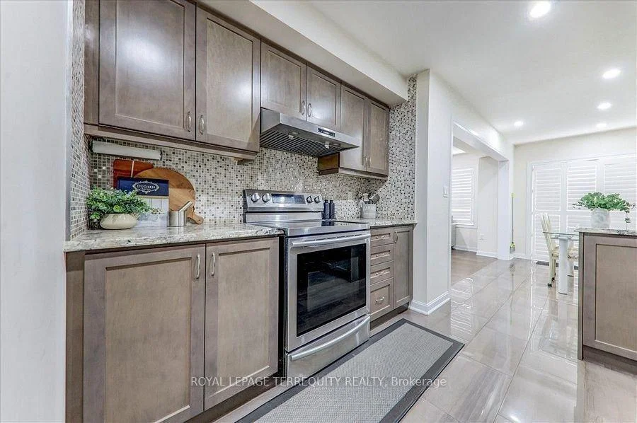 Photo 44 of 2412 Fall Harvest Crescent, Pickering, Rural Pickering — HOMEH