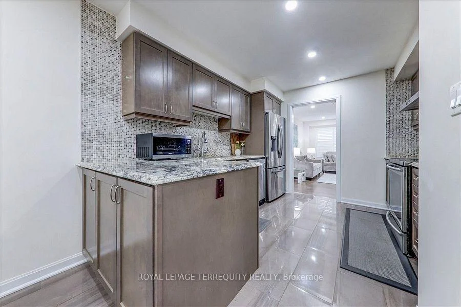 Photo 48 of 2412 Fall Harvest Crescent, Pickering, Rural Pickering — HOMEH