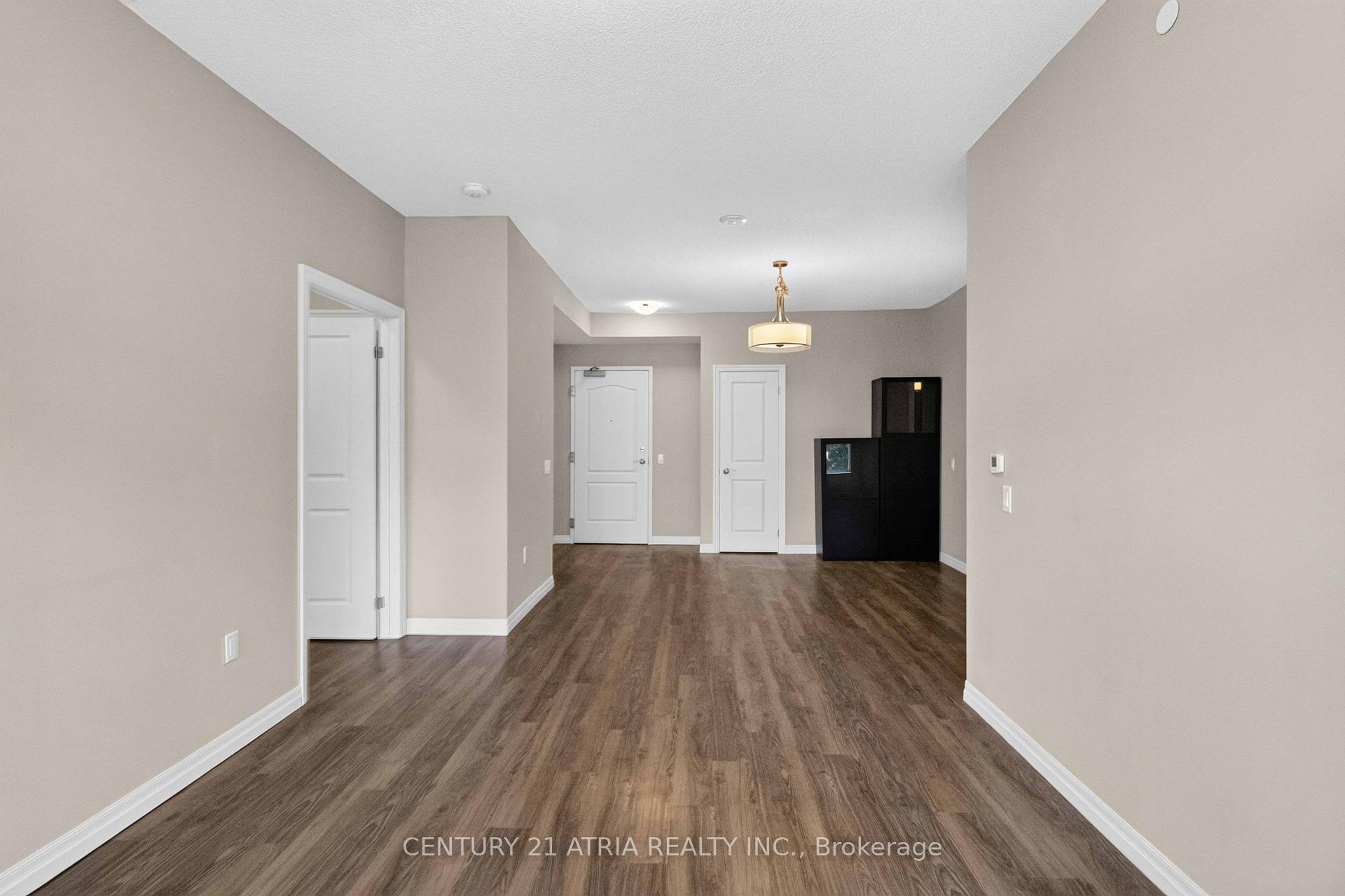 Photo 6 of 460 William Graham Drive, Aurora, Rural Aurora — HOMEH