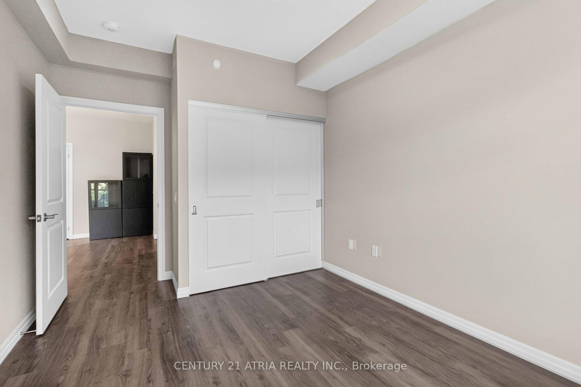Photo 12 of 460 William Graham Drive, Aurora, Rural Aurora — HOMEH