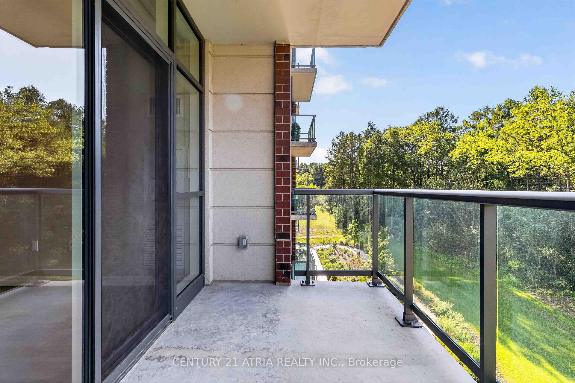 Photo 20 of 460 William Graham Drive, Aurora, Rural Aurora — HOMEH