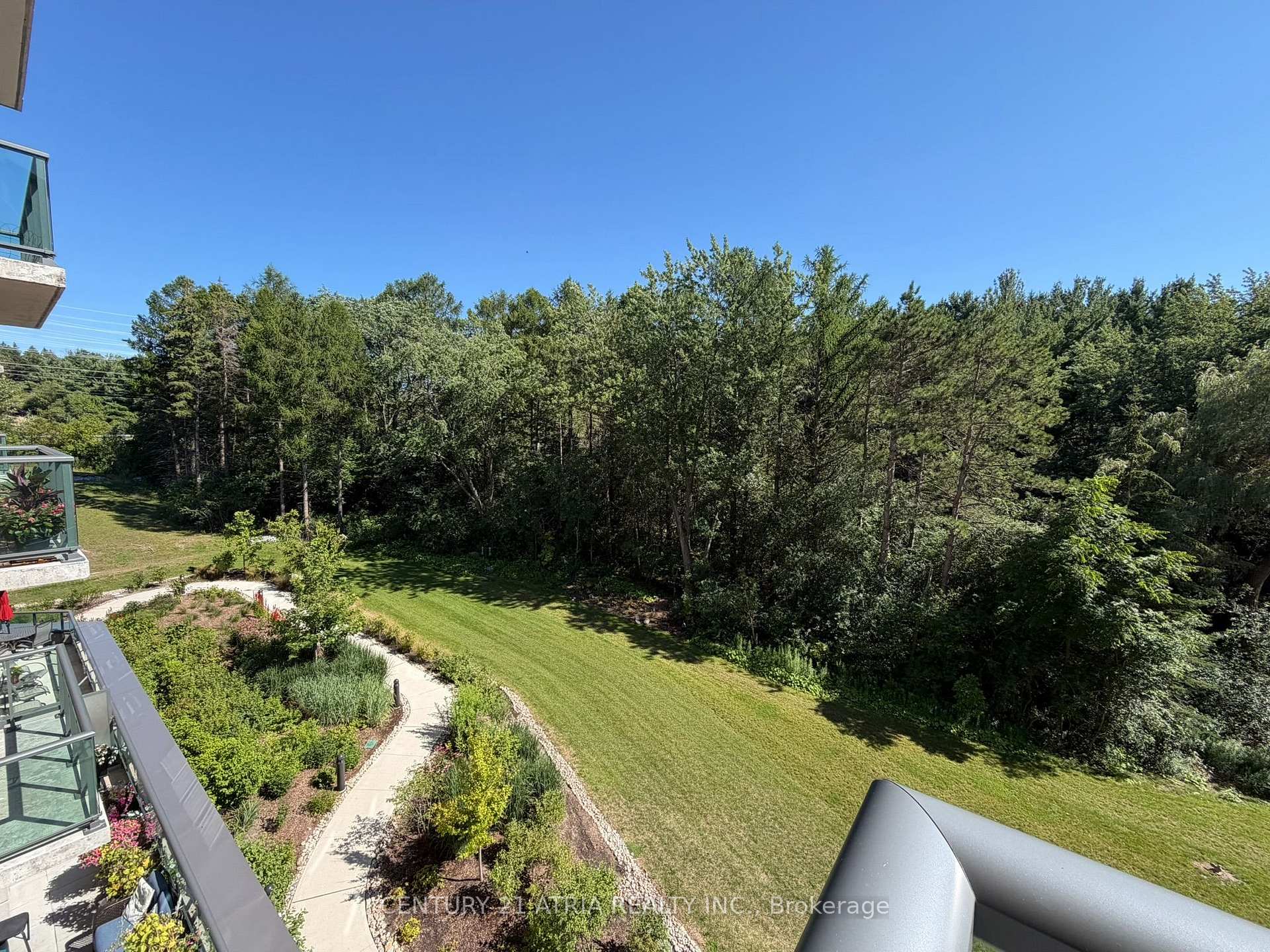 Photo 21 of 460 William Graham Drive, Aurora, Rural Aurora — HOMEH