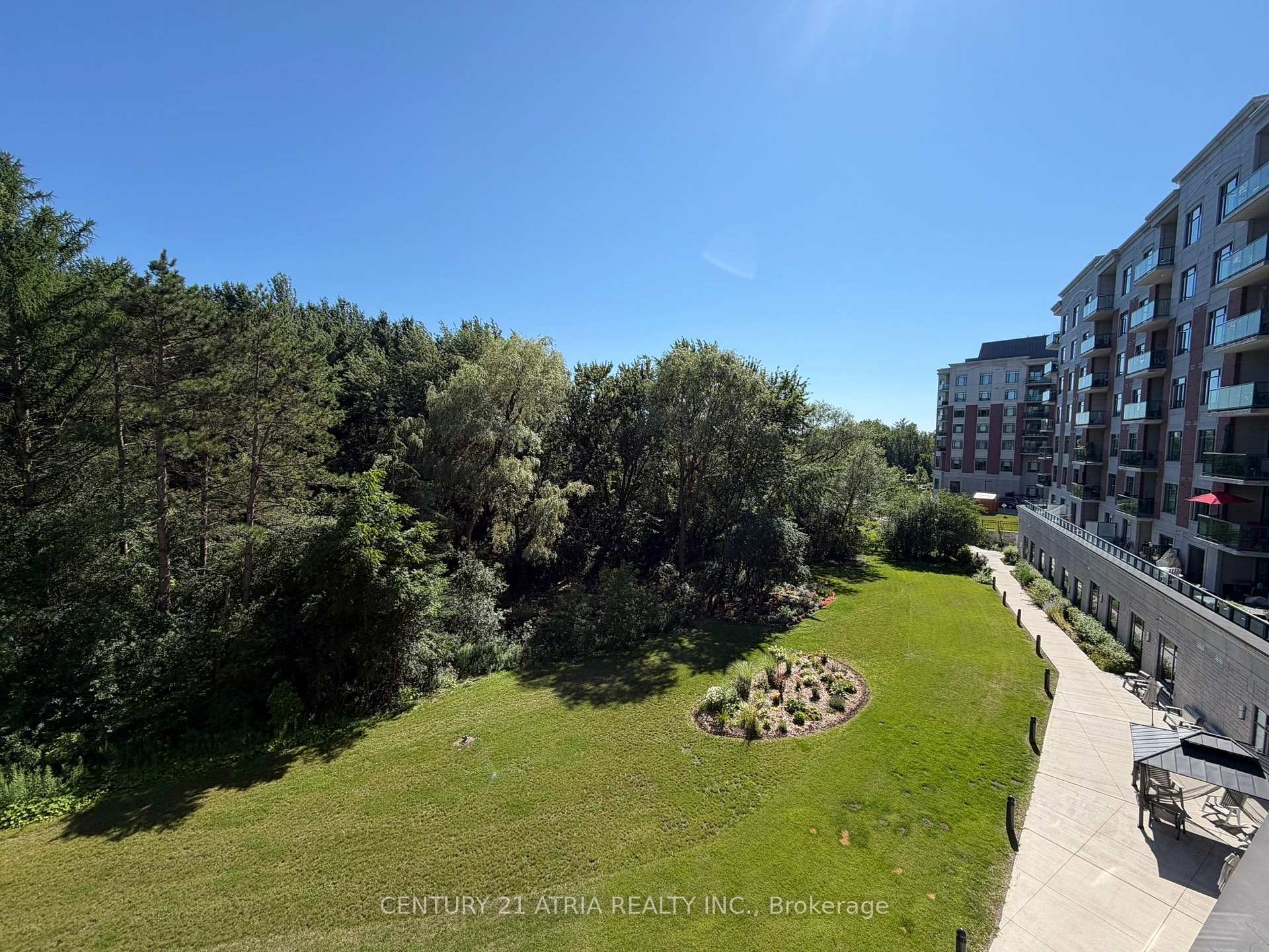 Photo 23 of 460 William Graham Drive, Aurora, Rural Aurora — HOMEH