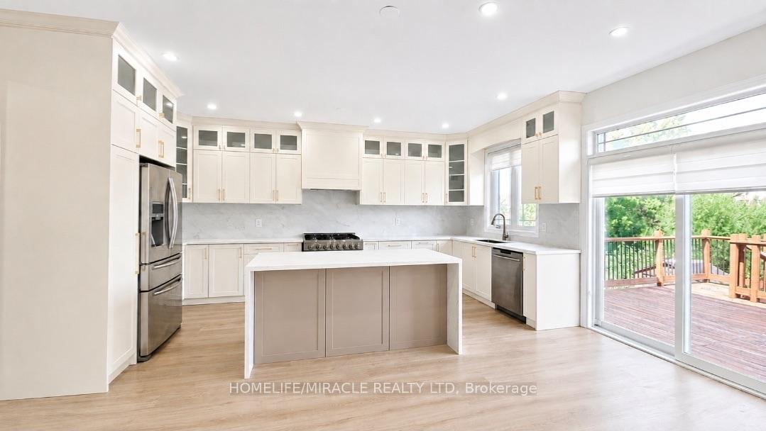 Photo 4 of 71 Skyvalley Drive, Brampton, Bram East — HOMEH