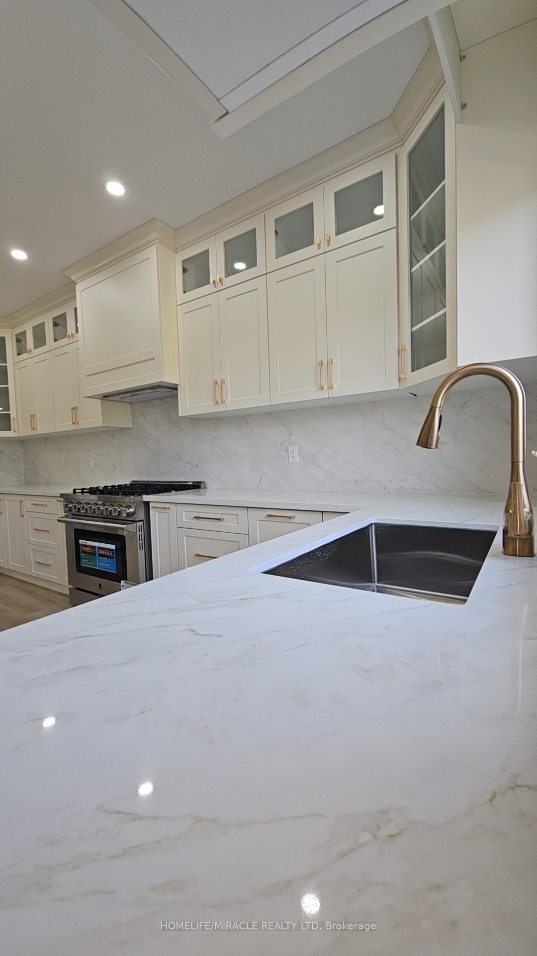 Photo 17 of 71 Skyvalley Drive, Brampton, Bram East — HOMEH
