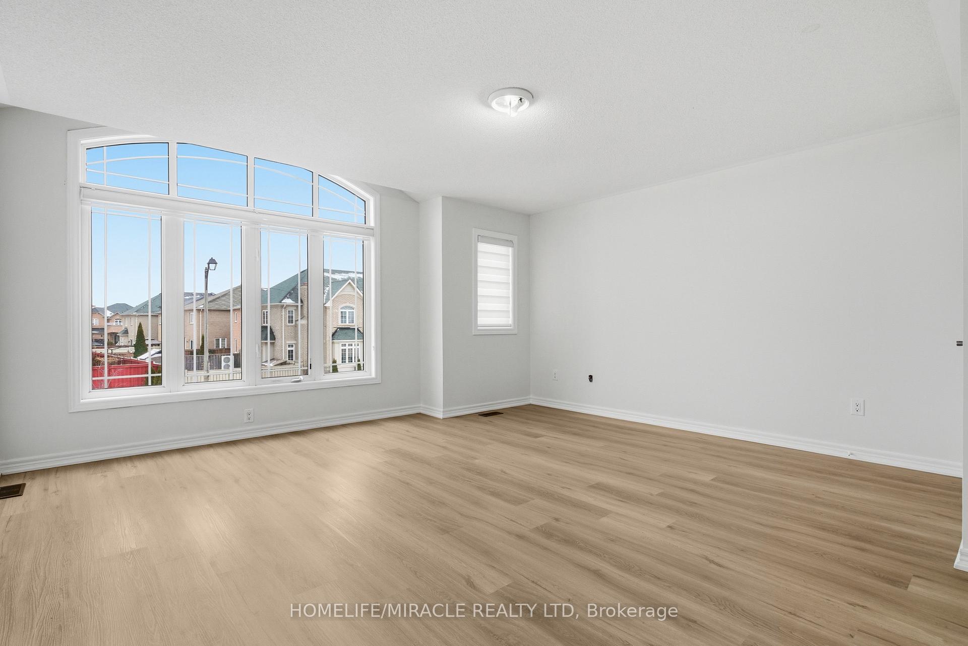 Photo 32 of 71 Skyvalley Drive, Brampton, Bram East — HOMEH