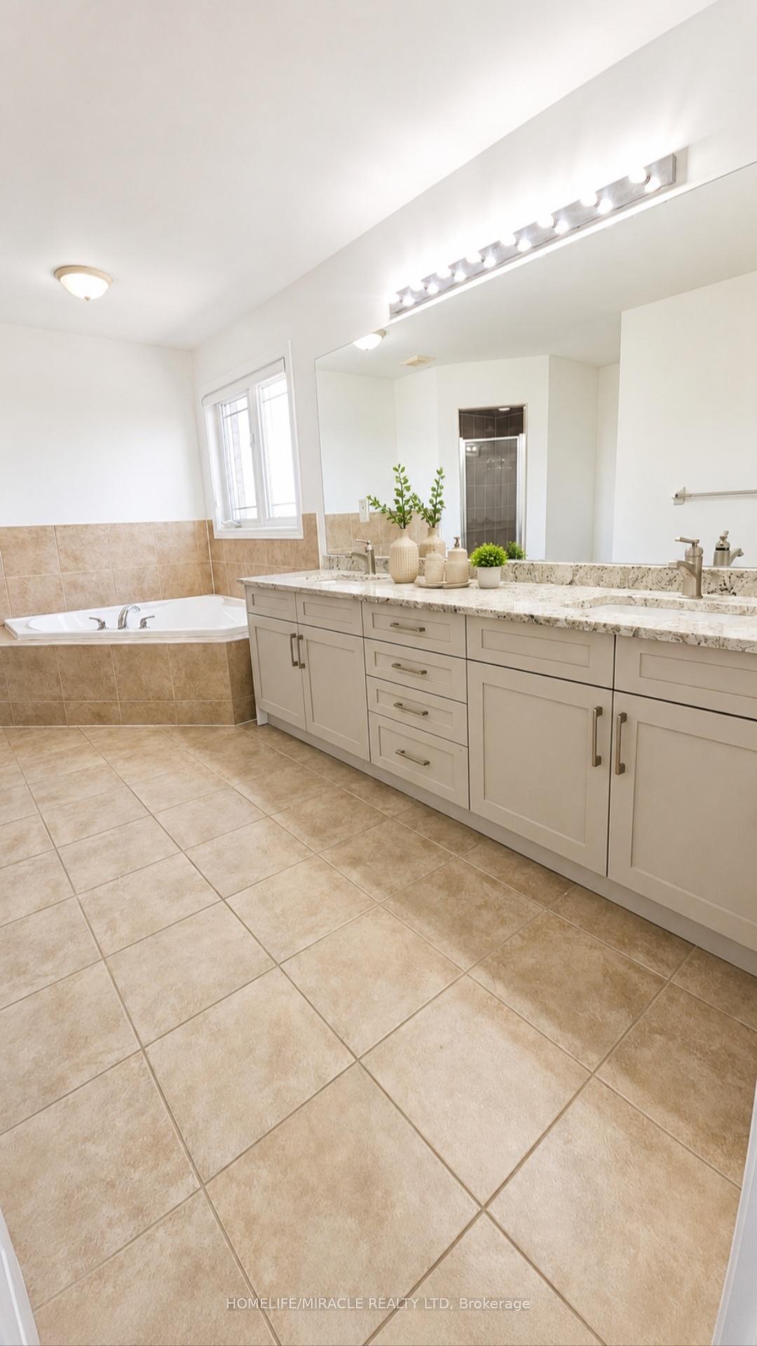 Photo 37 of 71 Skyvalley Drive, Brampton, Bram East — HOMEH